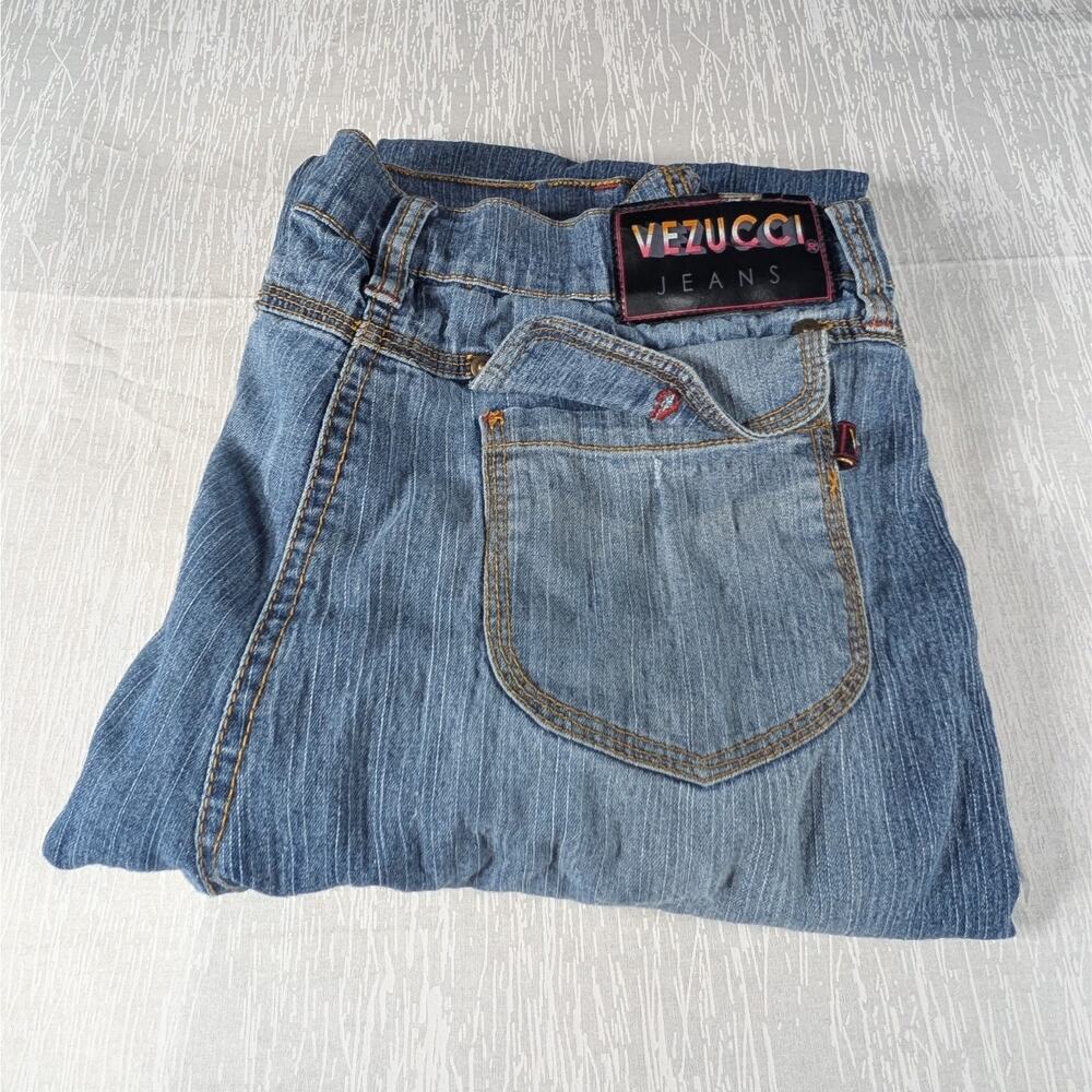 Vezucci Capri Jeans Womens Size 10 Faded Blue Button Ankle Capris